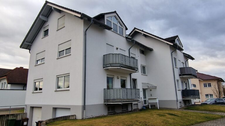 Schöne Erdgeschosswohnung mit Balkon in Wirges