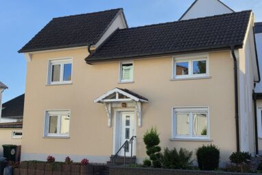 Kleines Einfamilienhaus mit Garage zu vermieten !